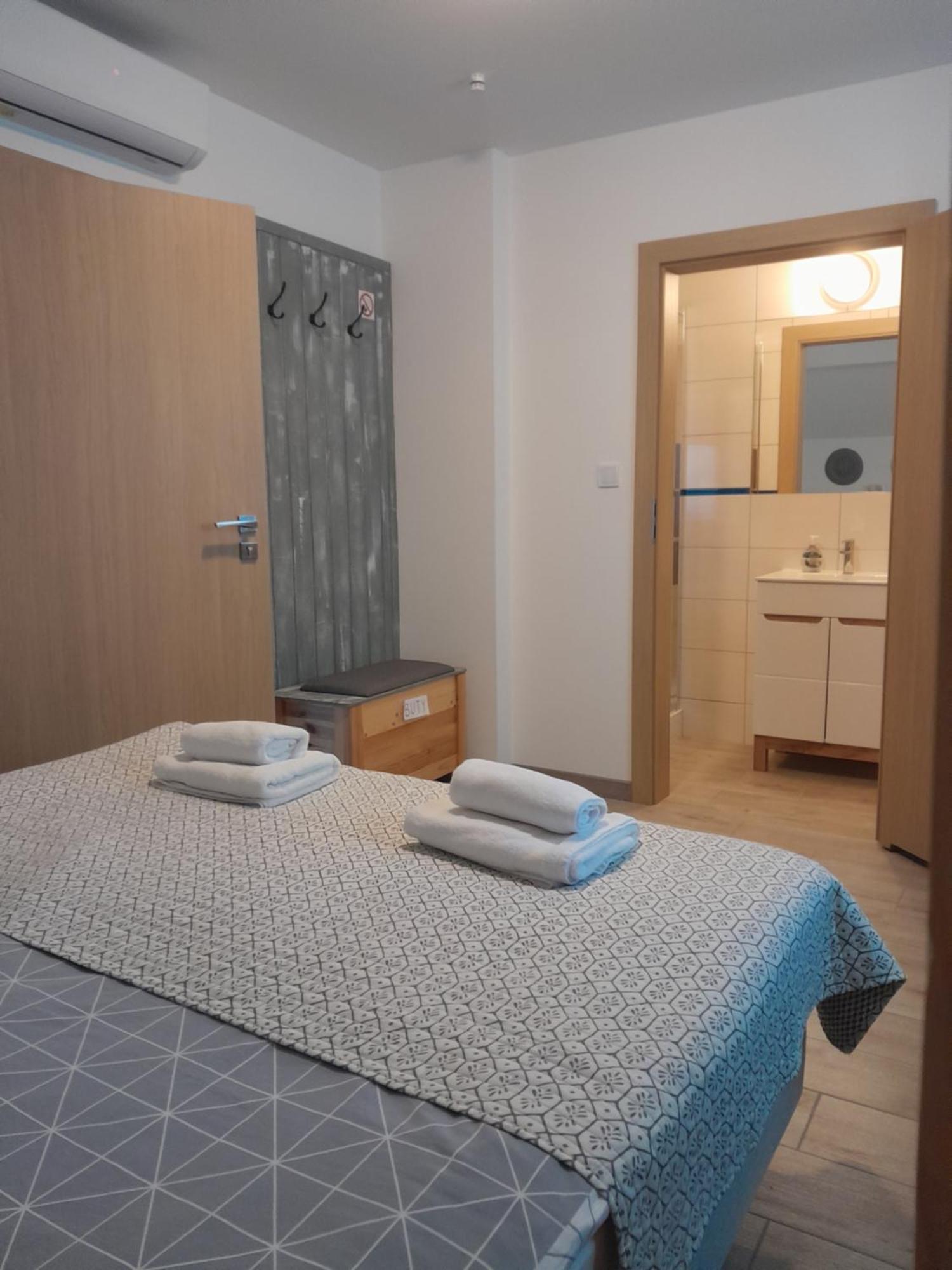 Dworek Akacja Uslugi Hotelarskie Janowiec Exterior foto